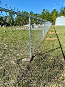 4ft 5ft 6ft High Galvanized Chain Link Fencing Roll 2 Inch Diamond Mesh Cyclone Wire Netting for Residential Yard Fence