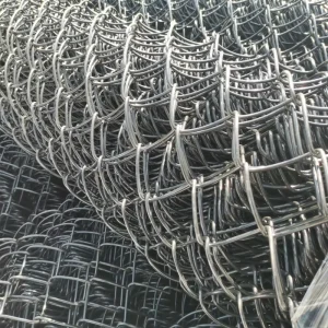 Foldable Portable PVC-Coated Garden Netting Waterproof Windproof Easily Assembled Plant Shield for Landscaping Plots