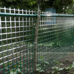 HDPE Plastic Garden Fencing Roll UV Resistant Mesh Net for Farm Buildings Coops and Yard Barriers