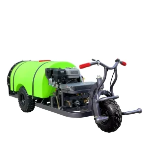Self-Propelled Riding Agricultural Sprayer with Engine and Gearbox
